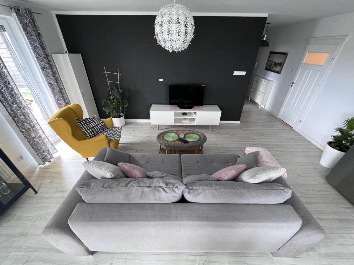 Apartament Z Tarasem Na Osiedlu Rakownica Jelenia Góra Exterior foto