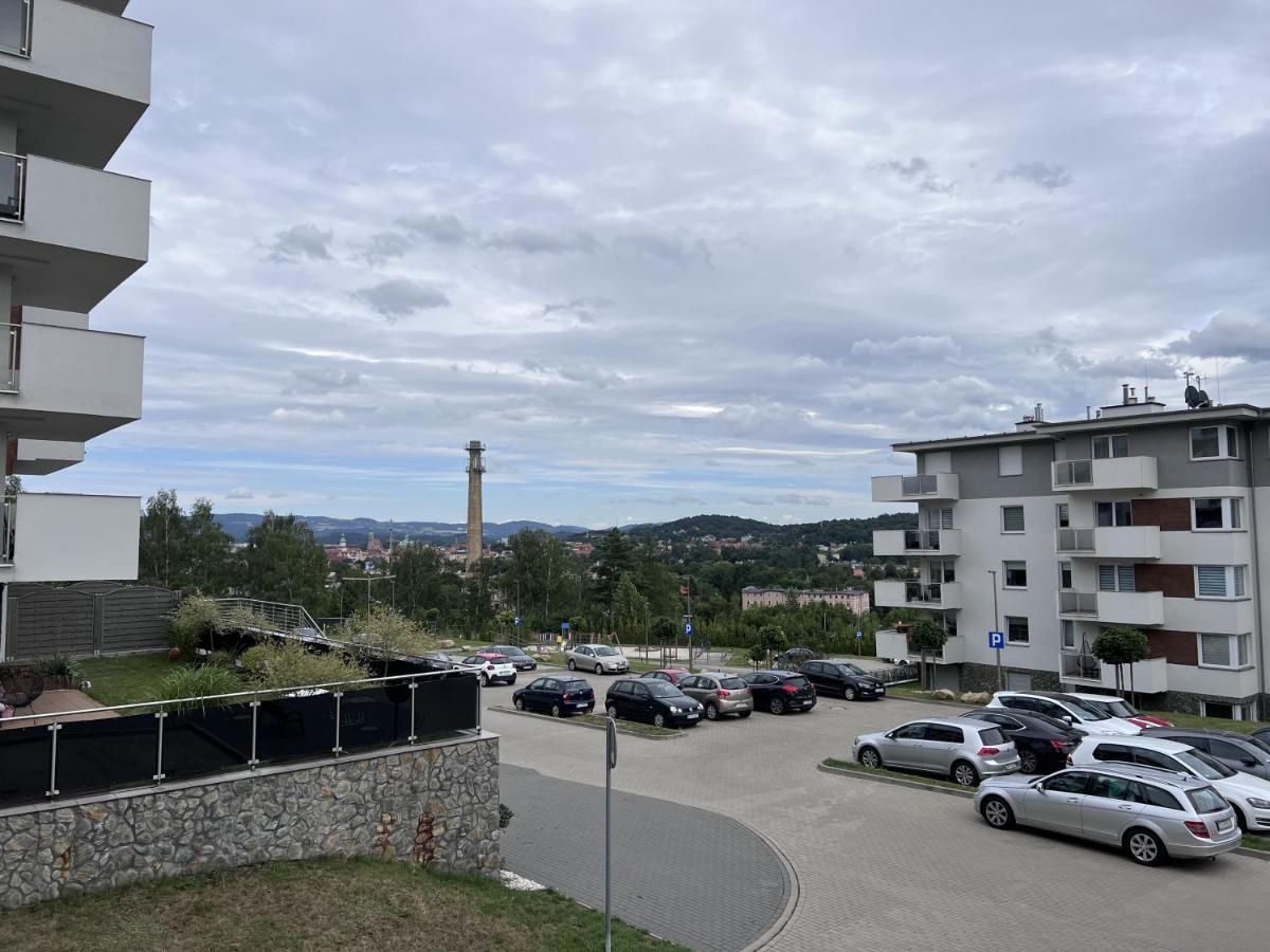 Apartament Z Tarasem Na Osiedlu Rakownica Jelenia Góra Exterior foto
