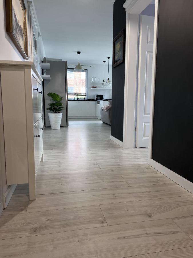 Apartament Z Tarasem Na Osiedlu Rakownica Jelenia Góra Exterior foto